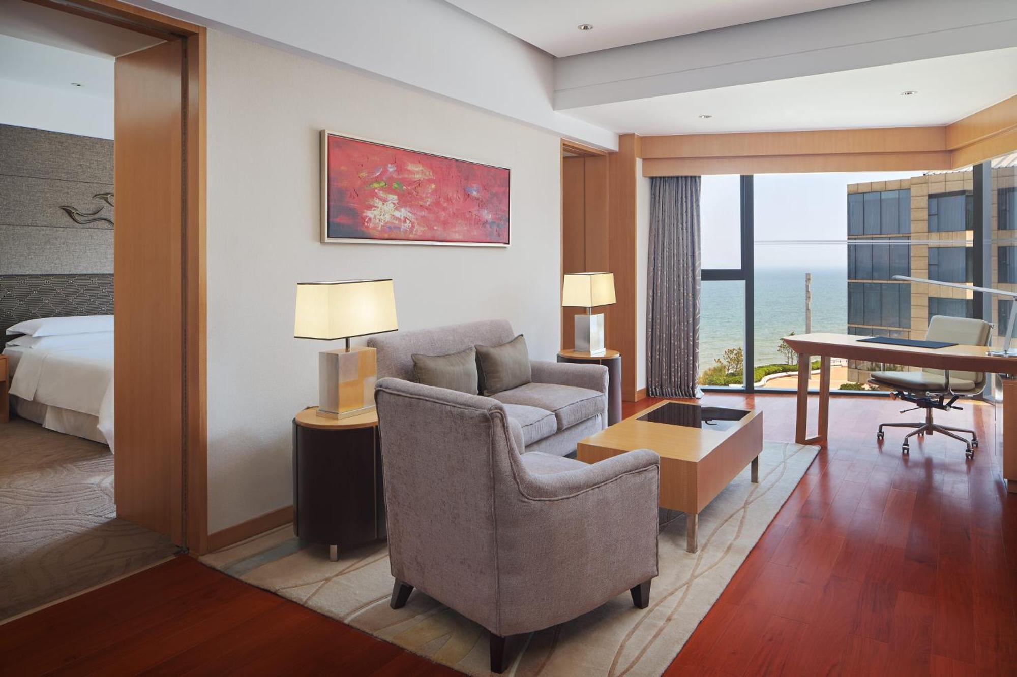 Sheraton Yantai Golden Beach Resort Exterior photo